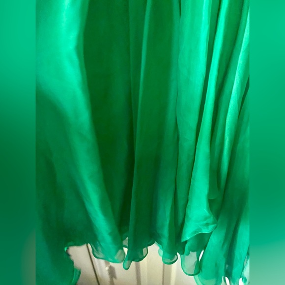 Alice+Olivia silk halter dress in an Emerald green size S - Picture 5 of 8